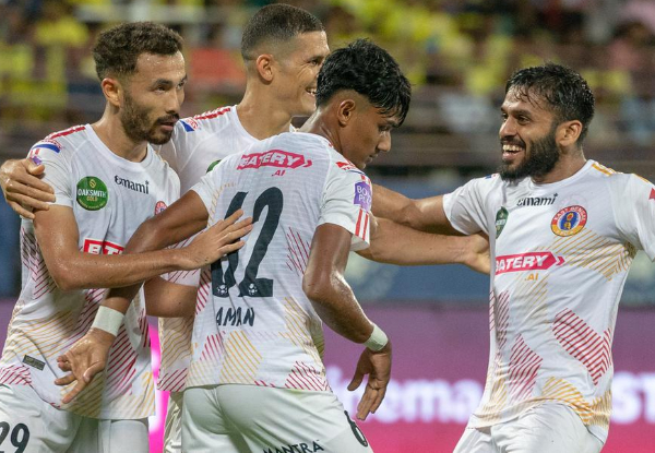 ISL 10: East Bengal beats Kerala Blasters by 4-2 and keep playoff hopes alive