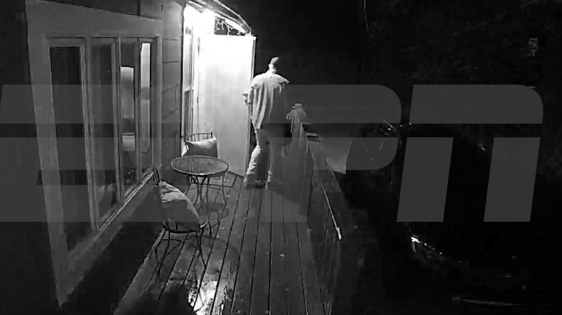 Grainy security video captures the last moments of Reche Caldwell's life