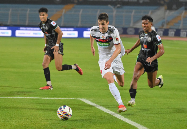 NorthEast United secures last-minute victory over Mohamadan Sporting in thrilling 1-0 clash