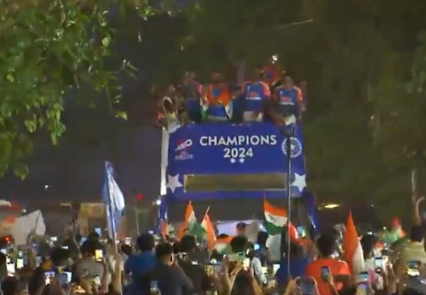 T20 World Cup champions return home LIVE: Team India board open-top bus, celebrations start at Marine Drive