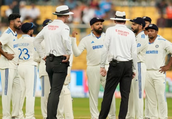 IND vs NZ: Rohit Sharma and Virat Kohli express frustration over umpire's decision amid bad light