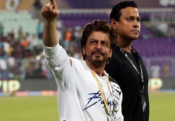 Shah Rukh Khan mempromosikan aplikasi KnightClub baru KKR menjelang musim IPL 2023 |  |  XtraTime