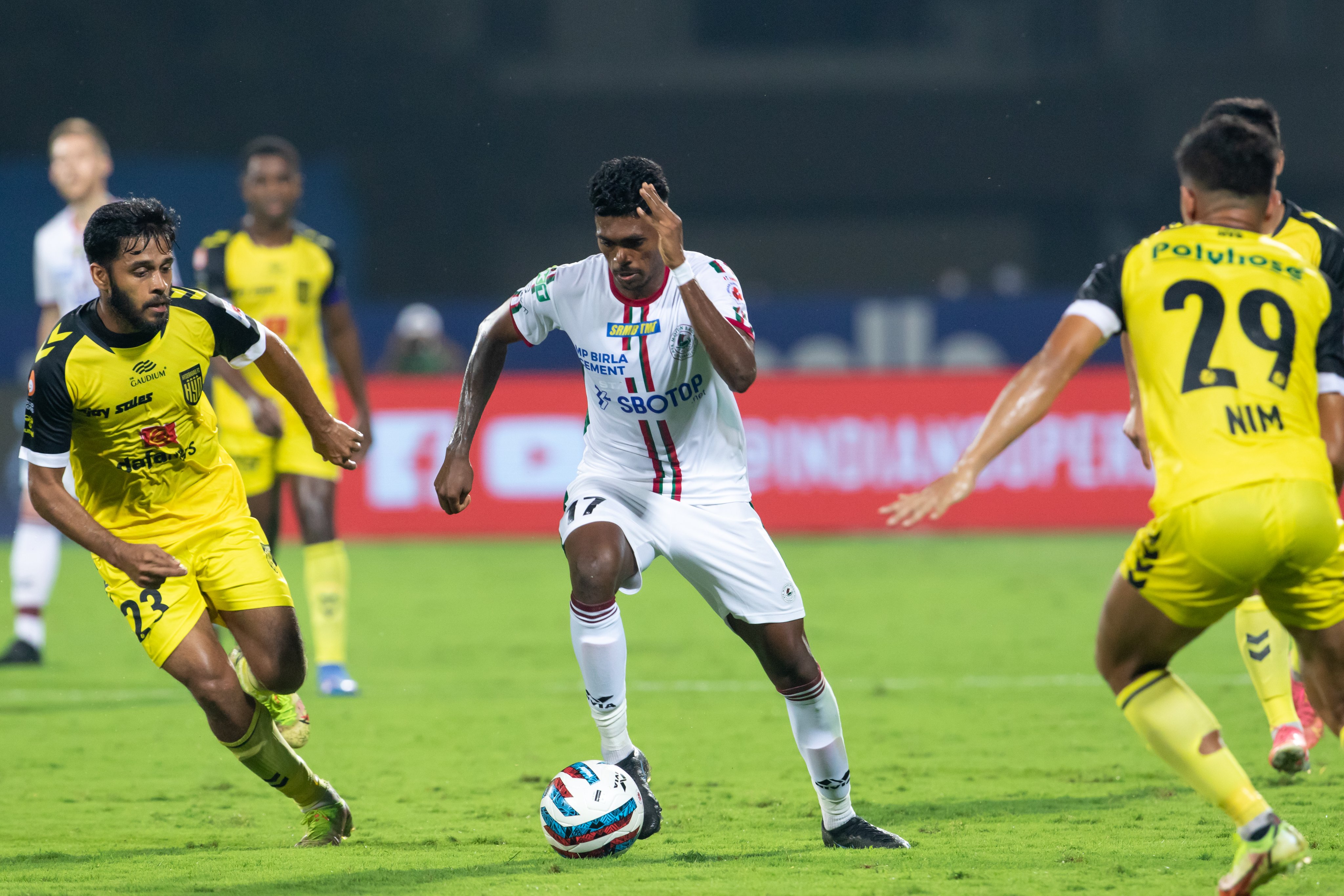 ISL 2021-22 : ATK Mohun Bagan loses 3-1 to Hyderabad FC in the 1st leg of the 2nd semi final